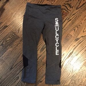 Grey soulcycle lululemon crops size 6